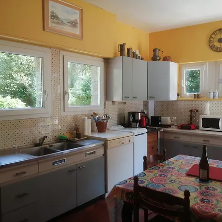 Maison Yaudet A 50 M De La